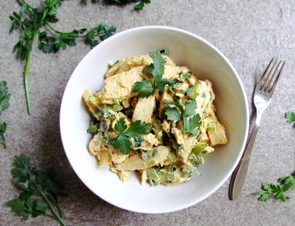 salata picanta cu piept de pui si telina jpeg
