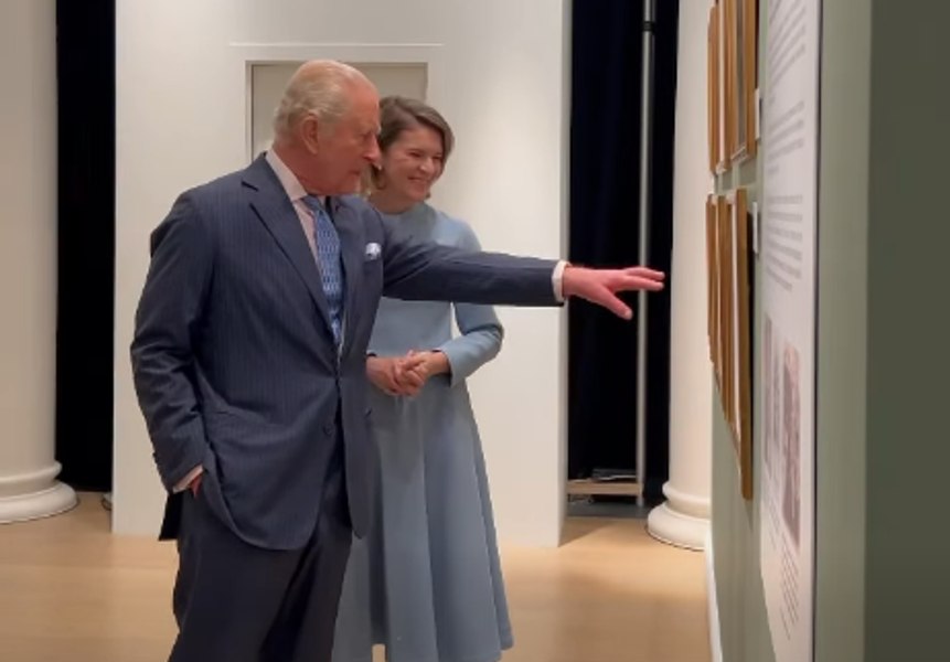 Regele Charles al III-lea a vizitat expoziția „Maria a României. Regina artistă”, deschisă la Londra