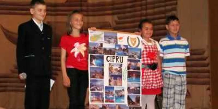 Elevii târgovişteni au fost ambasadori ai ţărilor europene