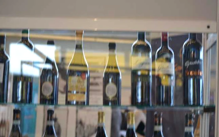 Bursa vinului „Vin Est Bacău“. Expoziţie cu vânzare şi degustare de vinuri şi produse alimentare tradiţionale FOTO Mircea Merticariu