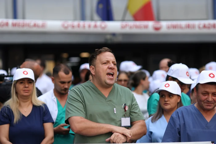 medici aflati in greva generala