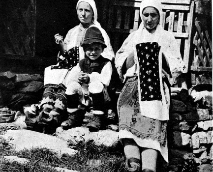 tinutul padurenilor imagini vechi foto romuluis vuia portul popular al padurenilor