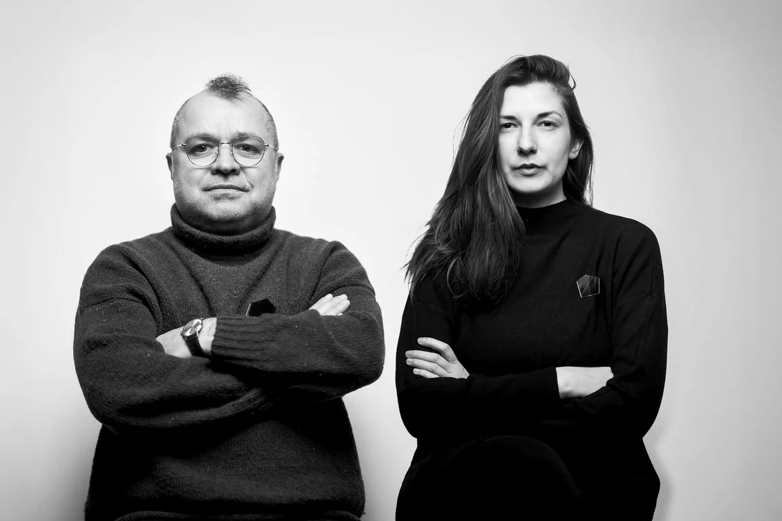 Artistul Pavel Brăila și curatoarea Adelina Luft. FOTO: arhiva personală