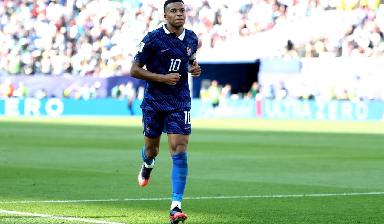 Kylian Mbappé, „ținta” unor atacuri incredibile la Mondial (FOTO: EPA)