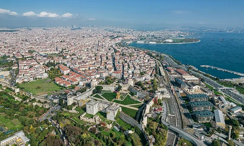 Zidurile Constantinopolului (© A.Savin / Wikimedia Commons)