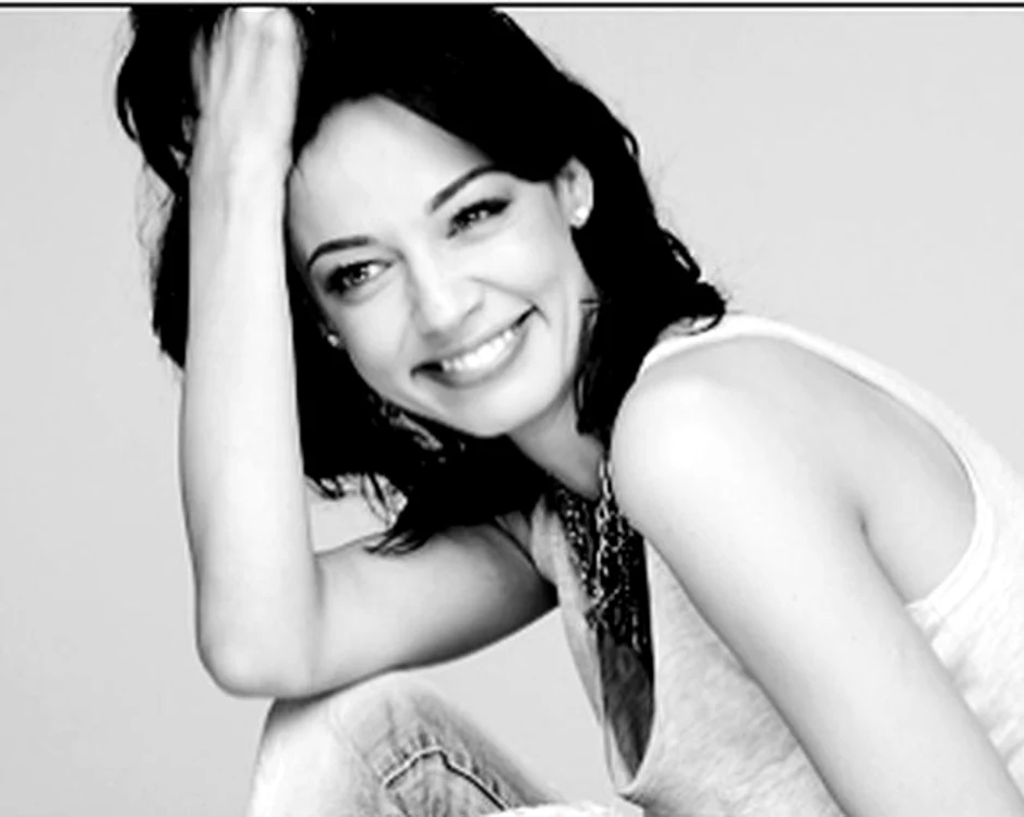
    Andreea Raicu  
