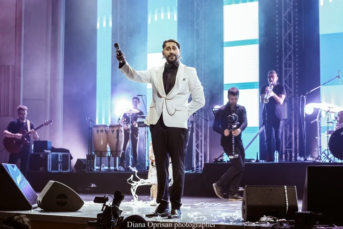 1 connect r jpg jpeg