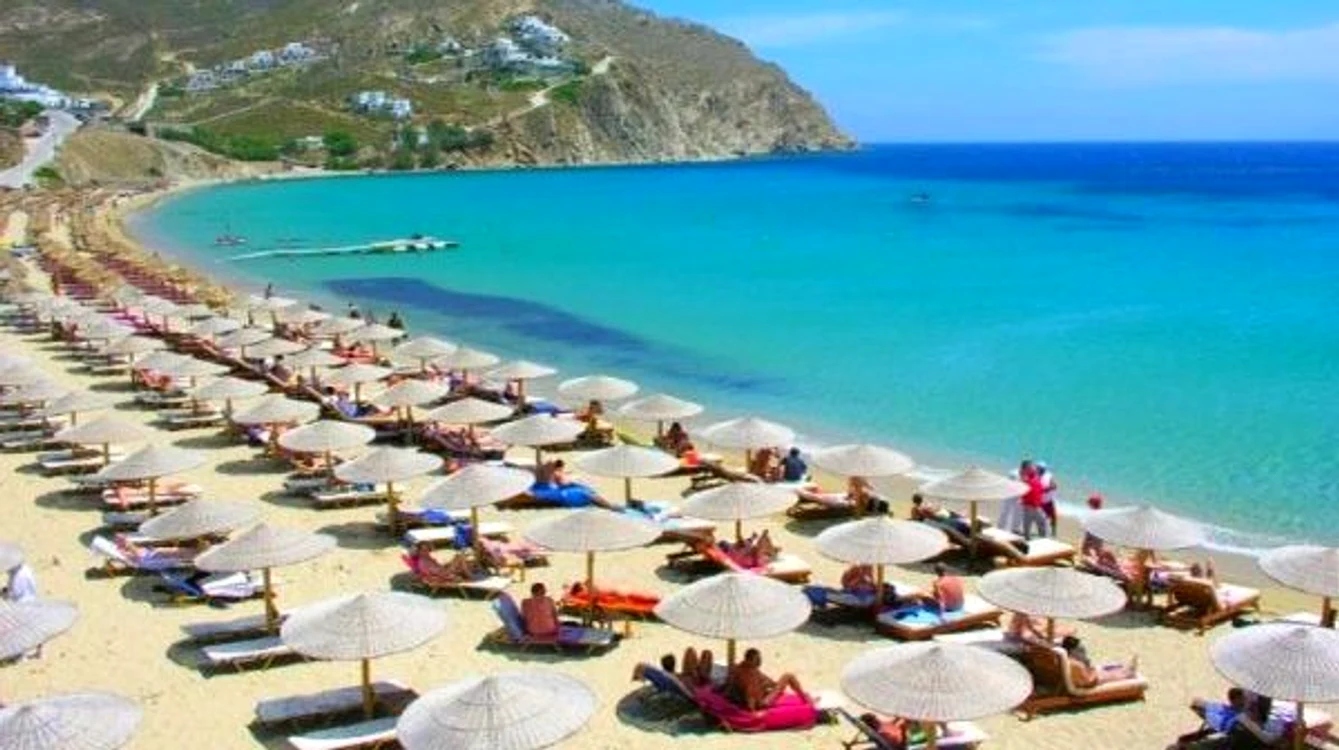 
    După 15 iunie, românii ar putea merge la plajă în Grecia fără să mai stea în izolare  