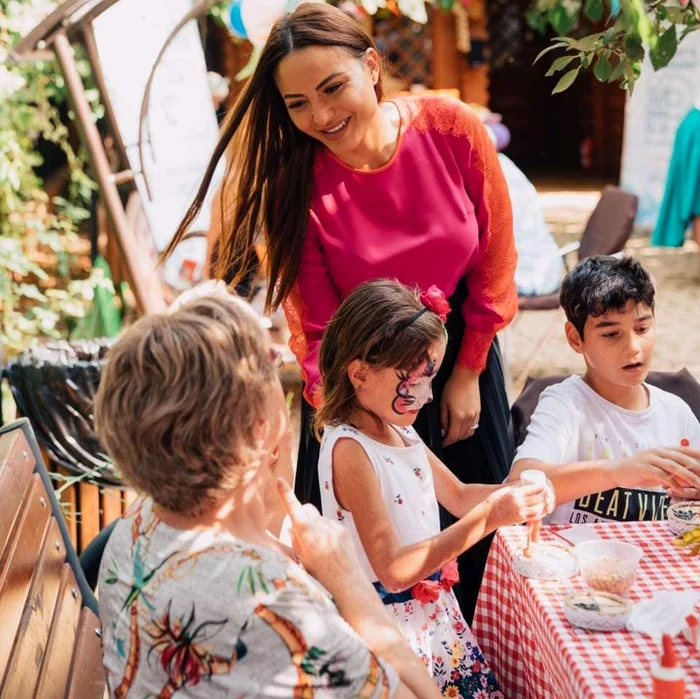 Alexandra Dobre, directorul CSMB, este nelipsită de la activitățile pe care Centrul le organizează pentru seniori