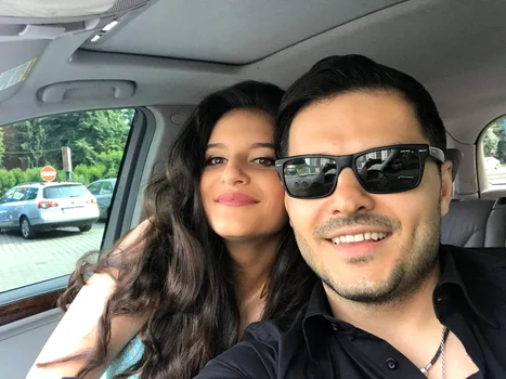 Liviu Varciu si fiica sa, Carmina