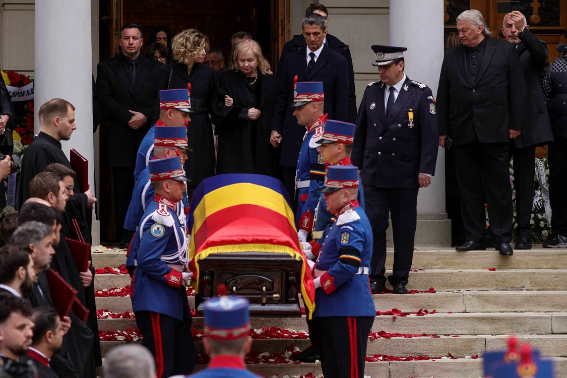 S-a terminat slujba de înmormântare Foto/Inquam