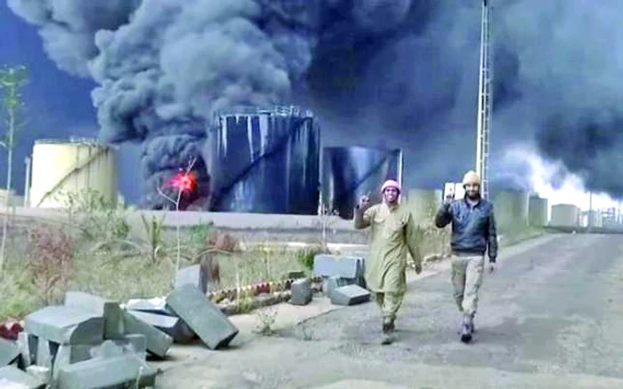 În cazul în care Statul Islamic (SI) ar captura un teren petrolier important în Irak, sau în cazul în care va cădea Guvernul, consecinţele pentru pieţele energetice şi pentru sistemul financiar ar putea fi catastrofale FOTO Captură YouTube