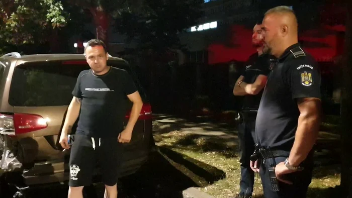 Scandalagiul și polițiștii FOTO I.B.