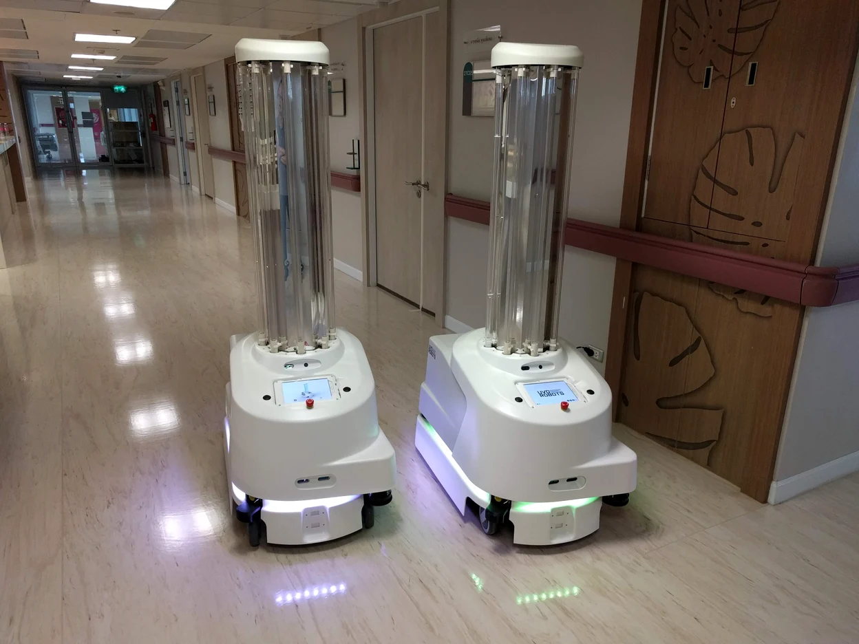 Robotul autonom de dezinfecție a ajuns și la Spitalul Marie Curie