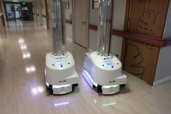Robotul autonom de dezinfecție a ajuns și la Spitalul Marie Curie