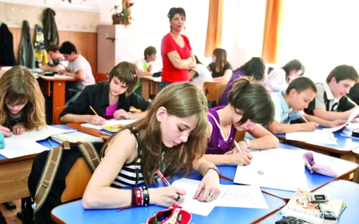 Ministrul Educaţiei a anunţat că nivelul de dificultate al testelor va fi mediu FOTO Adevărul