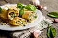 Clatite de post, cu spanac  Sursa foto shutterstock 498555088 jpg