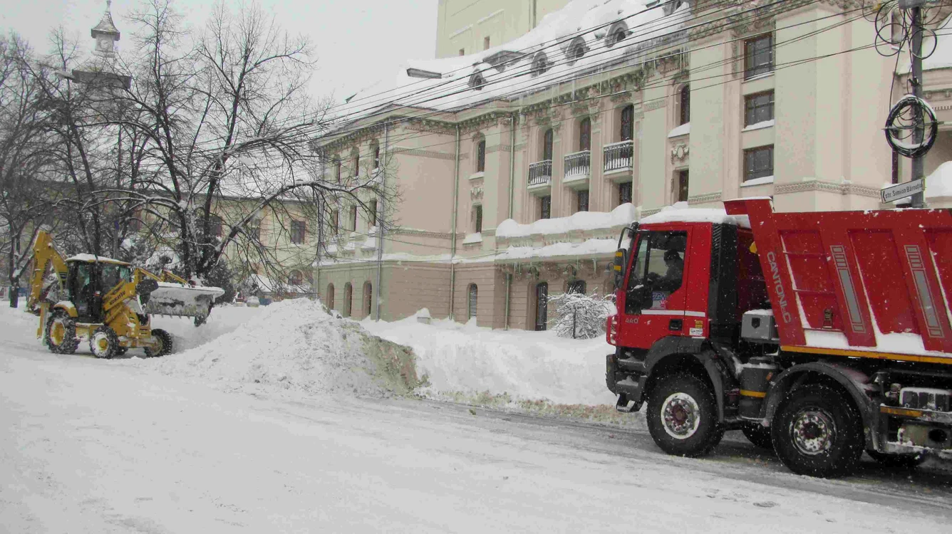 Utilajele au fost aduse din mai multe judeţe