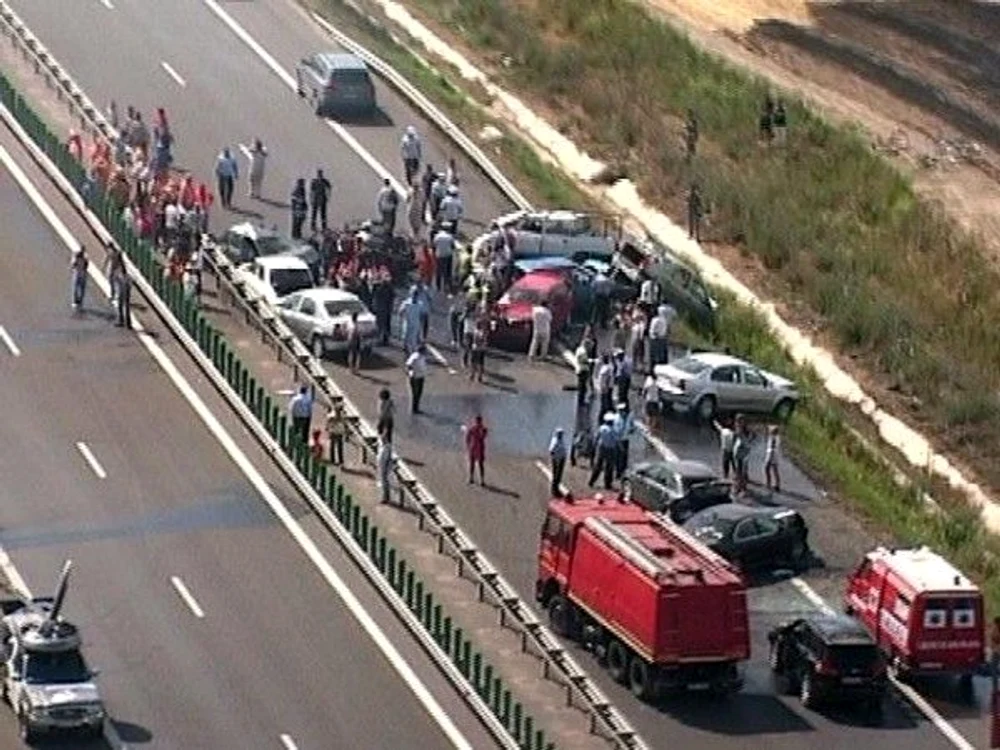 
    Traficul aglomerat de pe Autostrada spre Litoral a produs mai multe accidente  