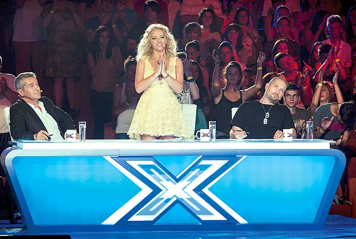 Delia, vrăjită de prestaţia unui tânăr