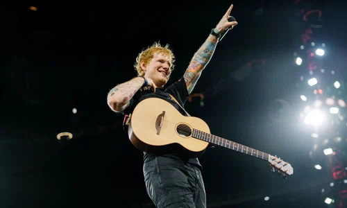  Concertul lui Ed Sheeran de la București, care va avea loc în data de 24 august 2024, pe Arena Națională, îi va surprinde pe fani cu un concept de scenă unic în lumeCredit foto: Zak Walters
