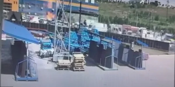 momentul exploziei dedeman botosaneanul png