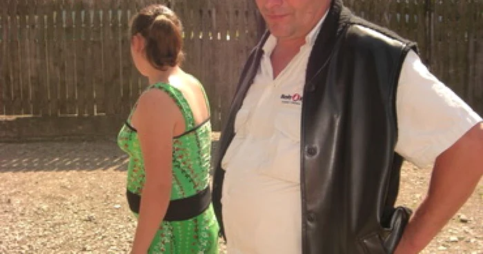 Neamţ: Trei tineri acuzaţi că au violat o elevă, condamnaţi la 18 ani de închisoare