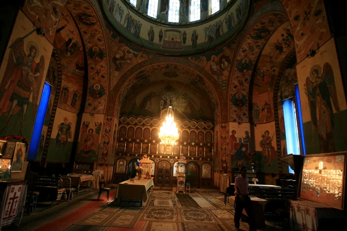 
    Tinerele au fost acuzate de furt calificat  