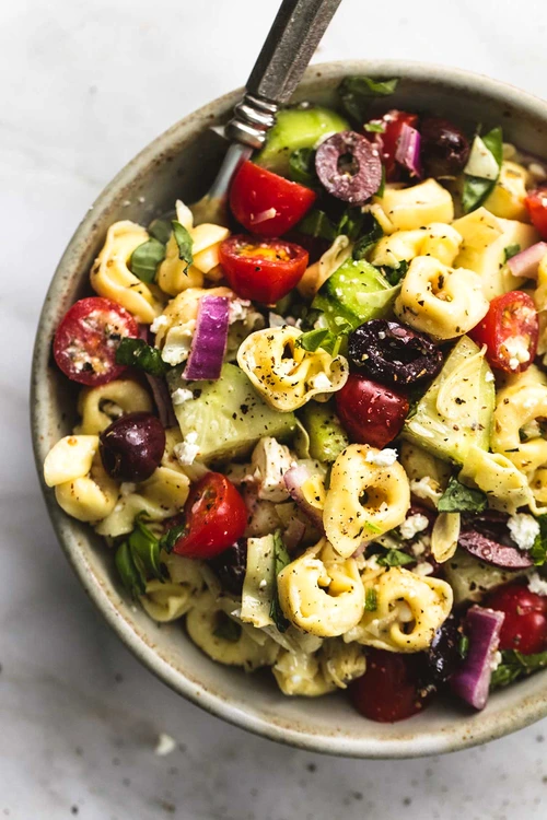 salata cu tortellini jpeg