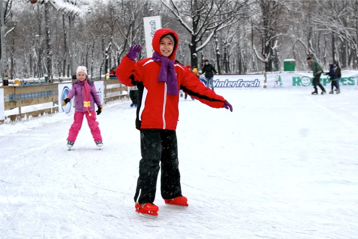 În cel mai bun caz, patinoarul ar putea fi deschis de sâmbătă