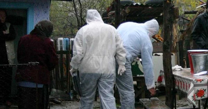 Oamenii legii sunt acum la faţa locului pentru a afla cum s-a petrecut tragedia