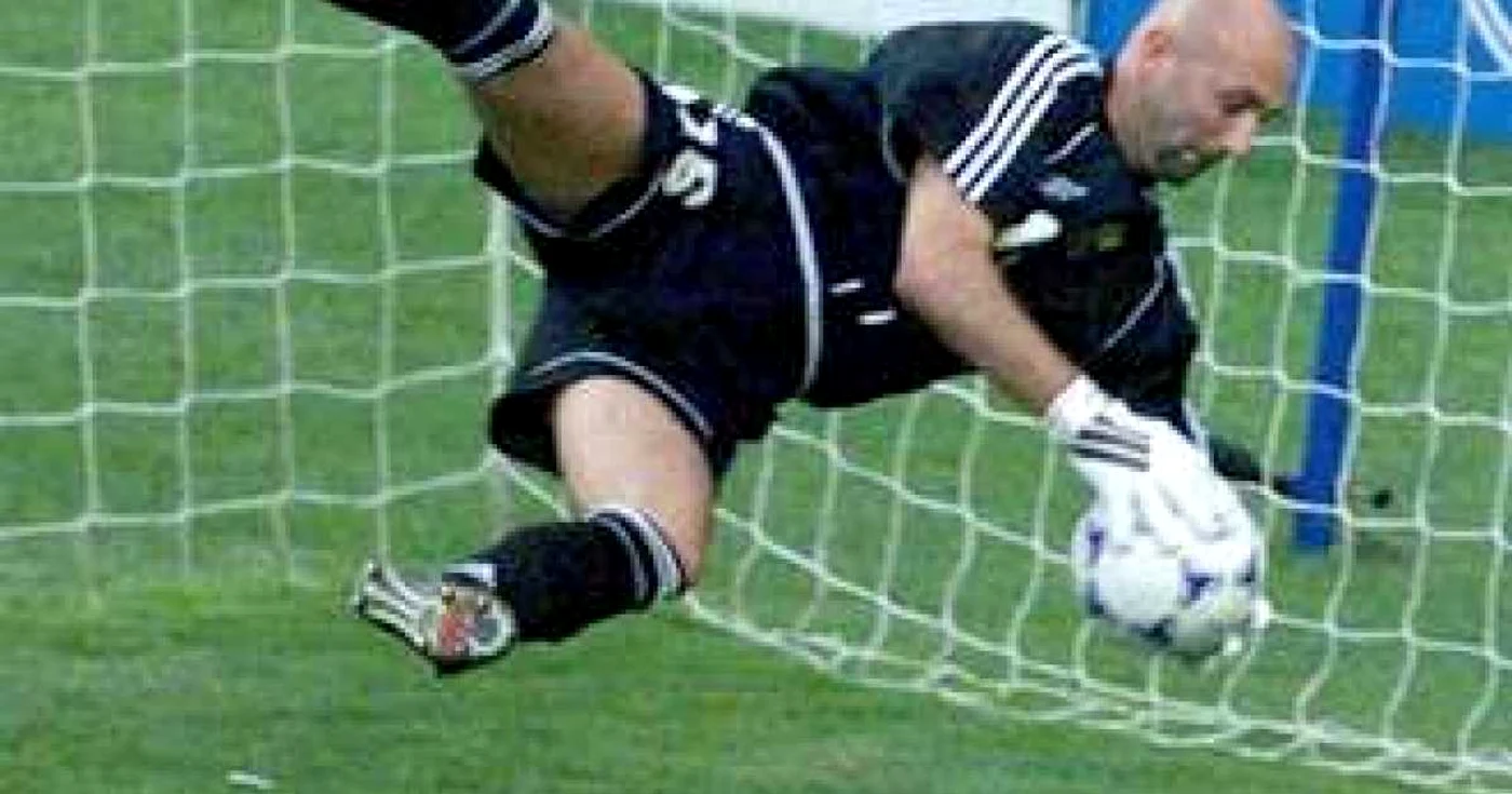 Barthez, pe când apăra poarta Franței  FOTO Captură