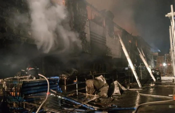 Incendiu depozit Tulcea