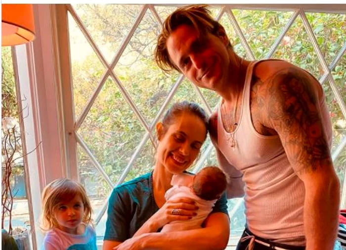 Cameron Douglas cu iubita și copiiiFoto: Instagram