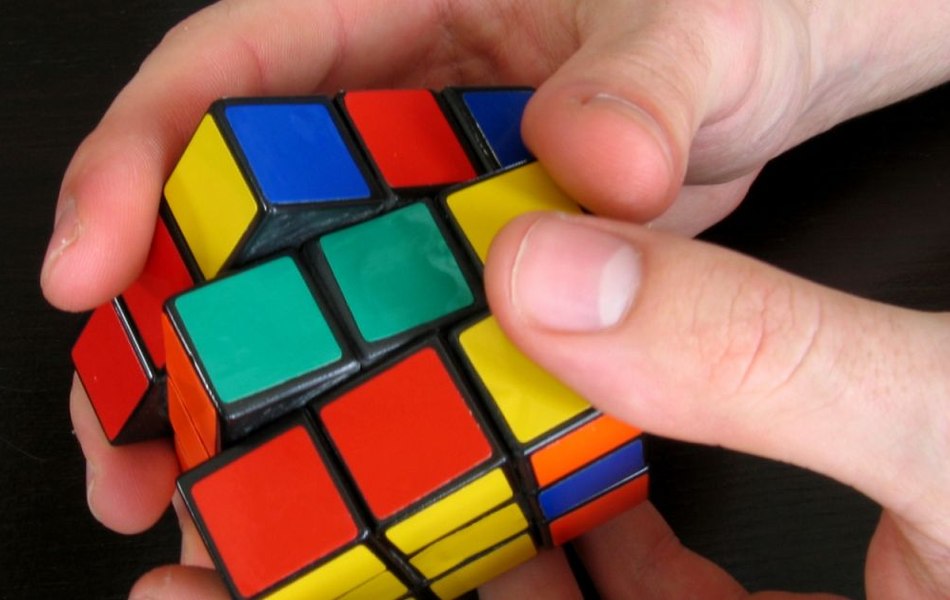 Fetița de 6 ani care a uimit lumea cu un cub Rubik: a doborât recordul mondial în 4,27 secunde