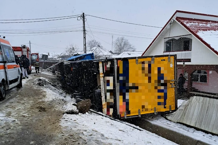 Accidentul s-a soldat doar cu pagube materiale FOTO Poliția Neamț