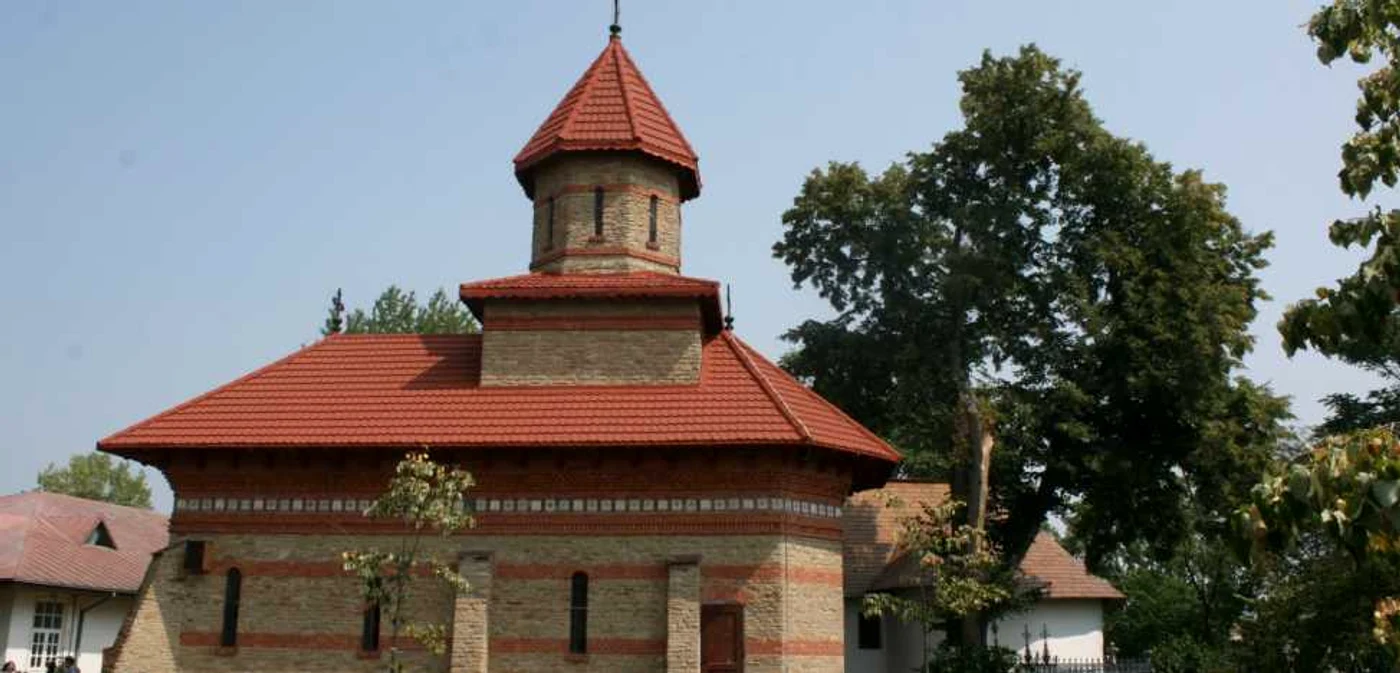 Biserica lui Eminescu FOTOGRAFII: COSMIN ZAMFIRACHE