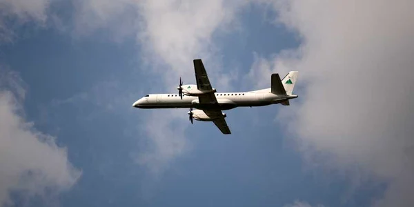 Pilotul a cerut ajutorul echipajului de la sol pentru a ateriza