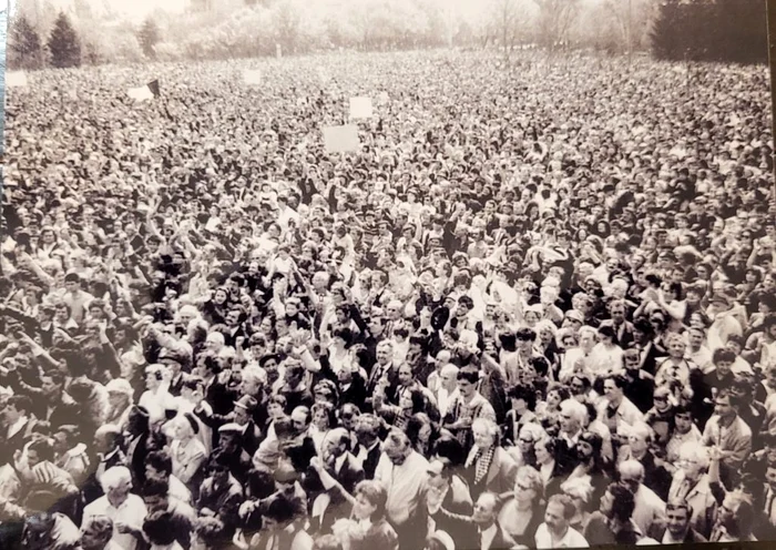 Campanie electorală prezidențială - foto din arhiva personală Ion Iliescu