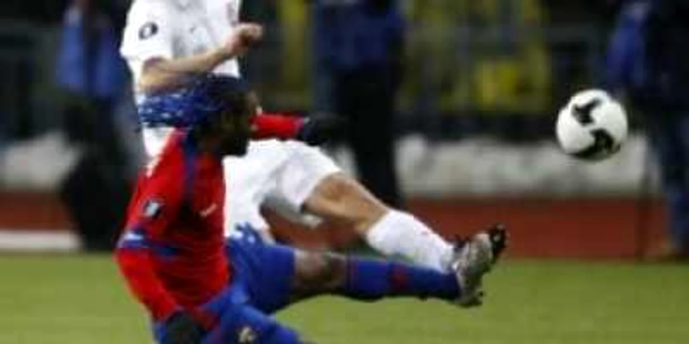 FOTBAL: Lucescu confirmă plecarea lui Cigrinski la Fc Barcelona
