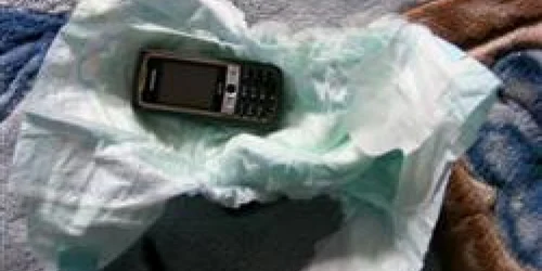 Telefonul mobil a fost ascuns în scutec