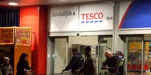 Sătmărenii iau cu asalt magazinele din Ungaria