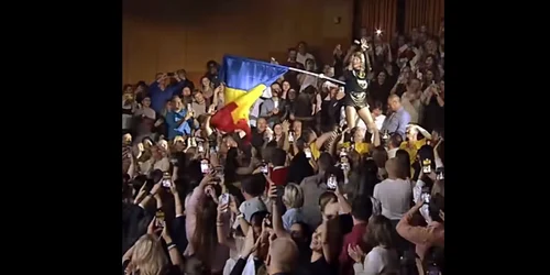 Loredana la Sala Palatului mesaj 1 dec FOTO captura FB png