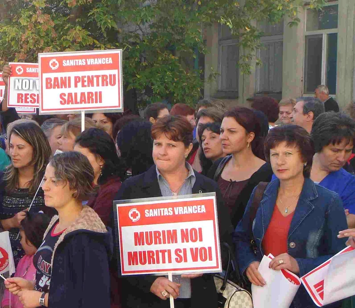 Reprezentanţii Sanitas se pregătesc de proteste