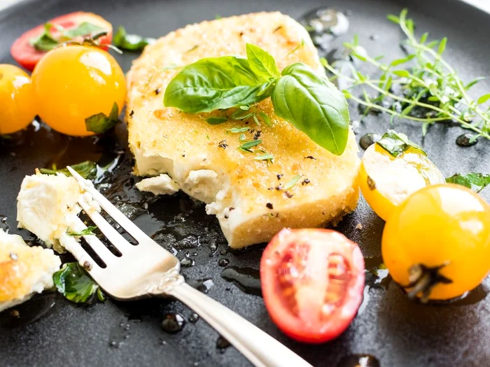 Brânză feta în crustă