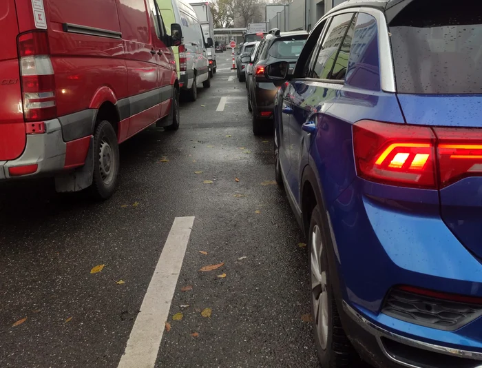 Cozi la RAR: FOTO RAR