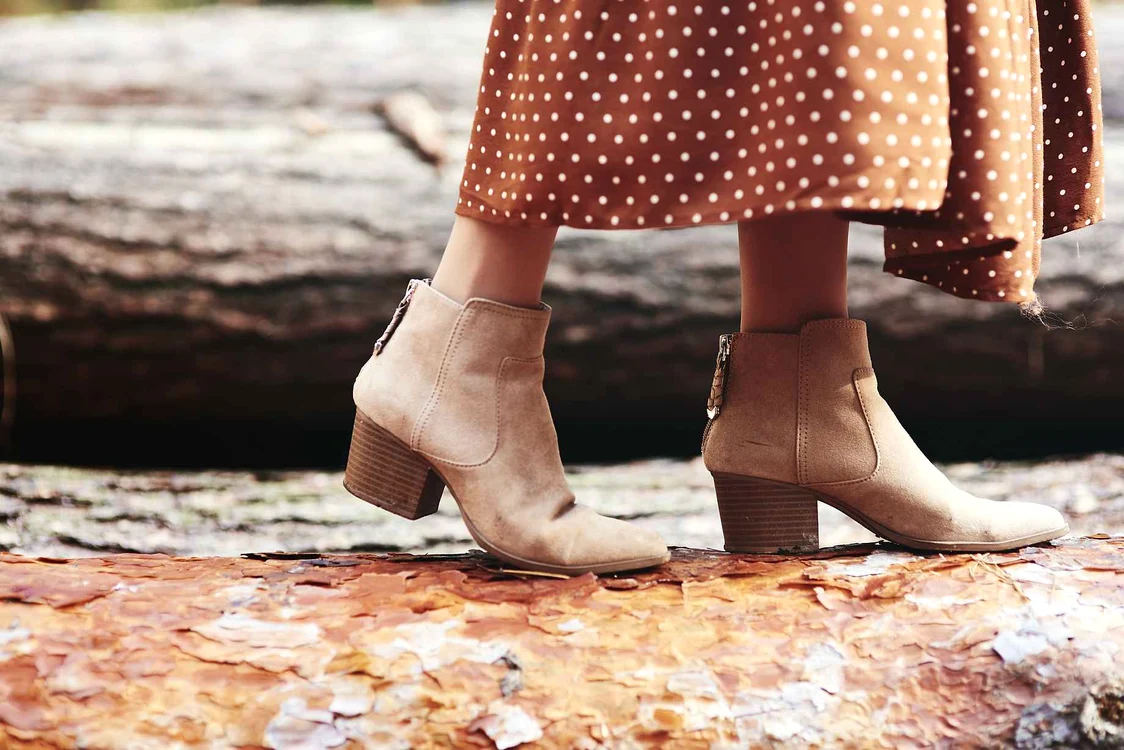 boots woman autumnal forest jpg
