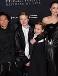 Angelina Jolie si copiii jpg