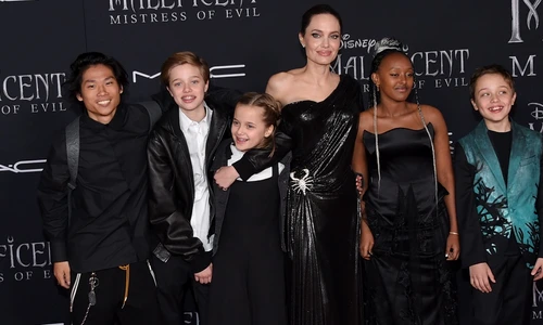 Angelina Jolie si copiii jpg