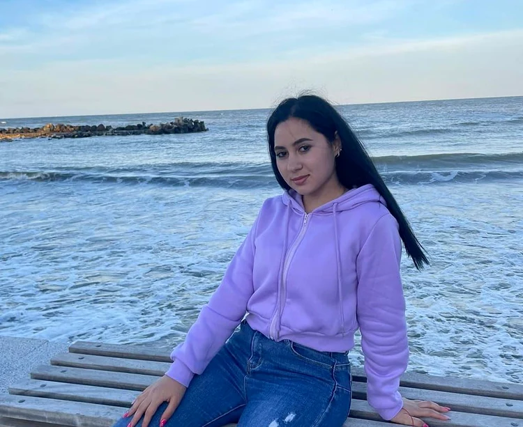 Alina, fata de 18 ani, ucisă cu sălbăticie de cea mai bună prietenă FOTO Facebook